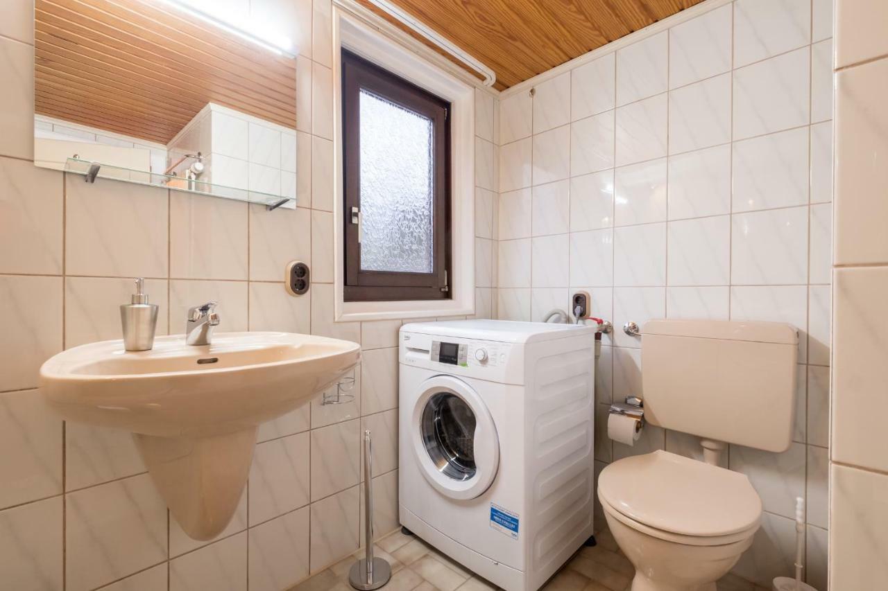 Haus Innerdorf Gemuetliches Ferienhaus Im Taunus Pohl  エクステリア 写真