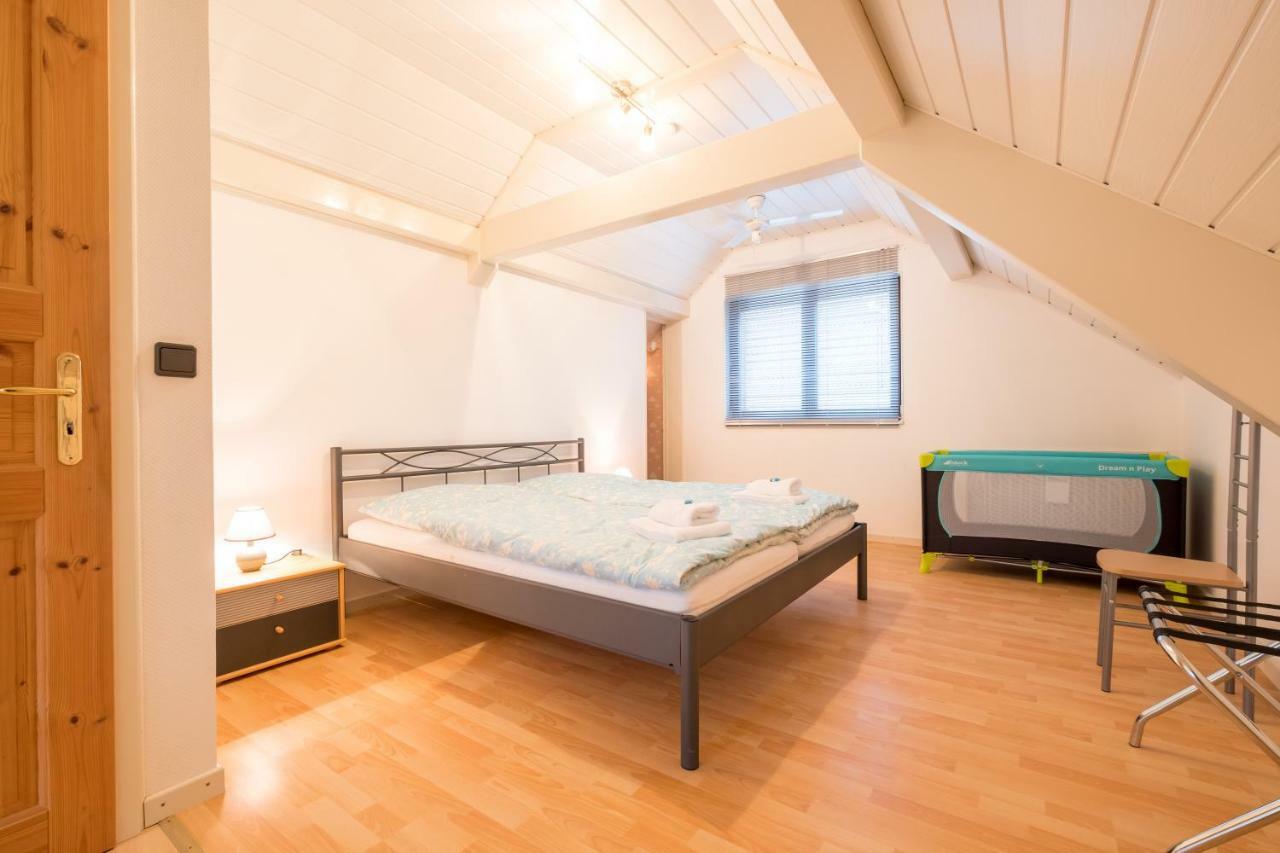 Haus Innerdorf Gemuetliches Ferienhaus Im Taunus Pohl  エクステリア 写真
