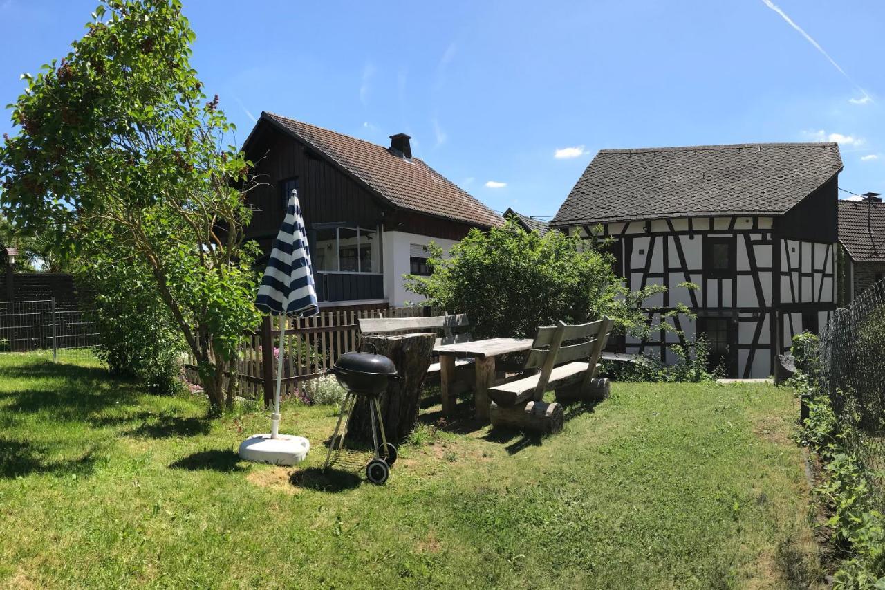 Haus Innerdorf Gemuetliches Ferienhaus Im Taunus Pohl  エクステリア 写真